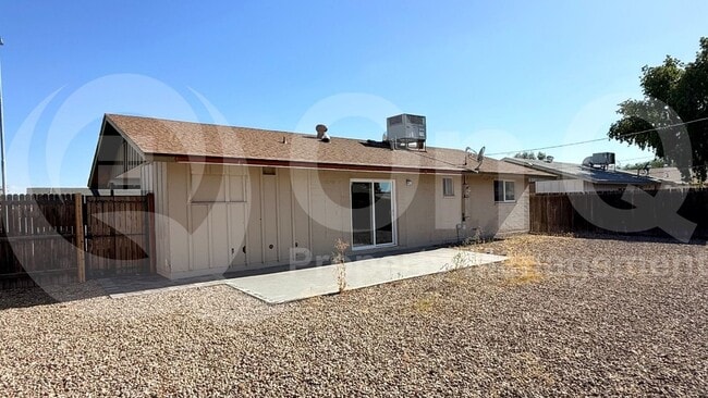 Building Photo - 326 E Harmony Ave