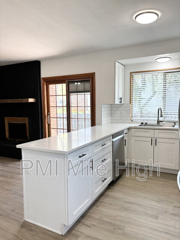 Building Photo - 4498 W 111th Ave