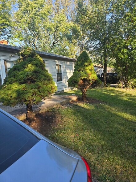 Building Photo - 21648 Gailine Ave