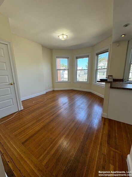 Building Photo - 55 Ashford St