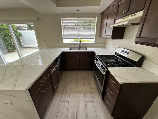 Building Photo - 15819 Antelope Dr
