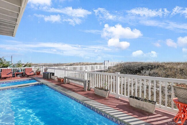 Building Photo - 771 Dune Rd