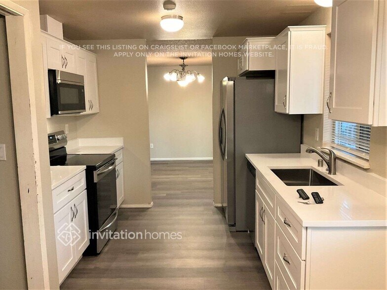 Building Photo - 12239 Oak Tree Pl SW