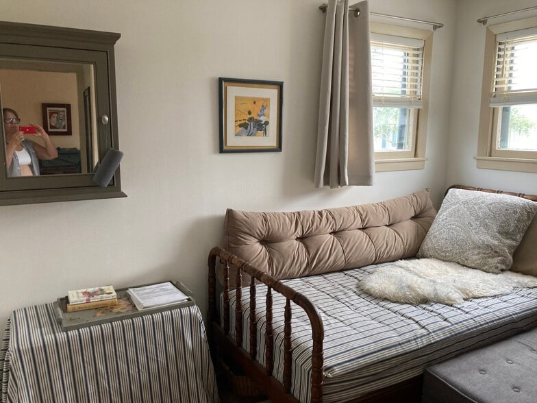 Guest bedroom/office - 613 12th St