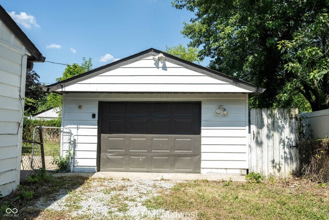Building Photo - 4350 Dubarry Rd