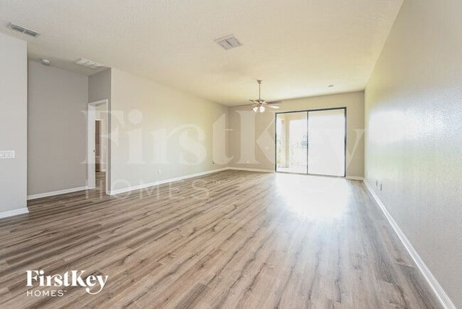 Building Photo - 10431 55th Ct E