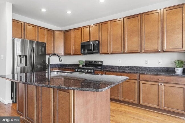 Building Photo - 11901 Benton Lake Rd