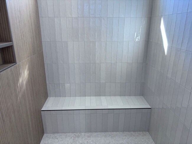 Building Photo - Beautiful 5 bed 4 bath home in Desert Canyon