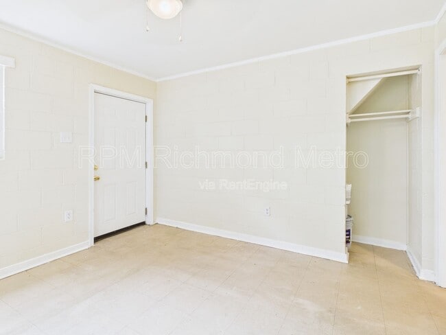 Building Photo - 923 N 20th St