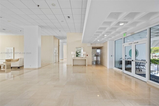 Building Photo - 400 N Flagler Dr