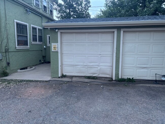 Building Photo - 2002 Baseline Rd