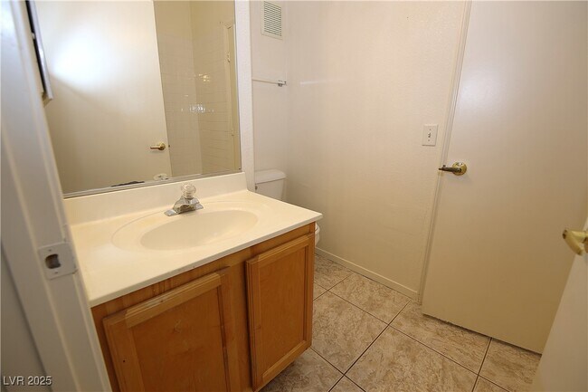 Building Photo - 8725 W Flamingo Rd