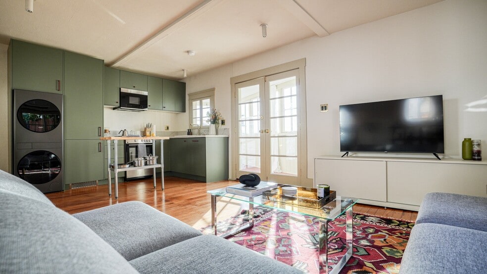 Building Photo - 3907 Berenice Pl