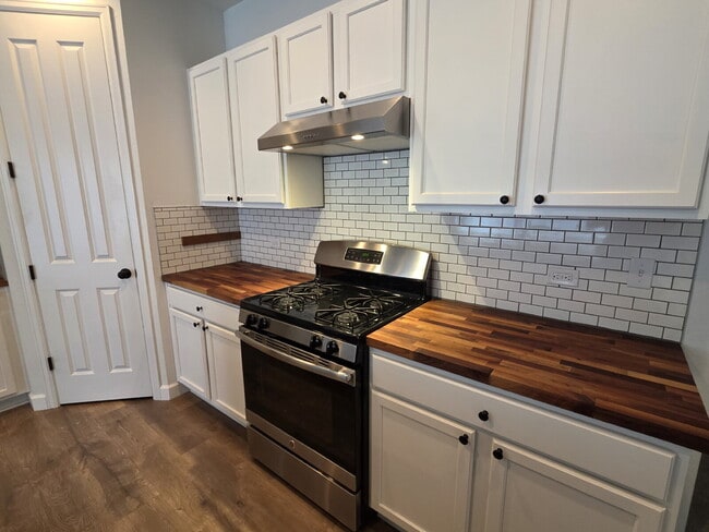 Building Photo - 25606 E Bayaud Ave