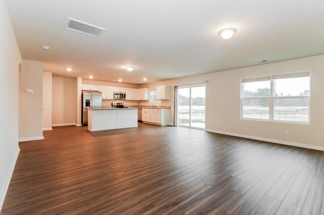 Building Photo - 590 Wilkins Rd, Midway, GA