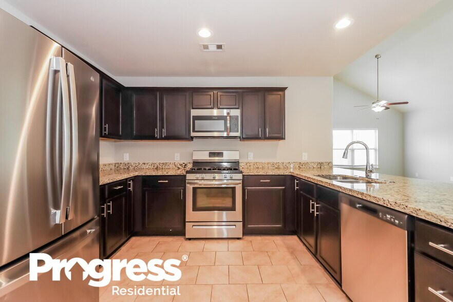 Building Photo - 23139 Robbers Nest Dr