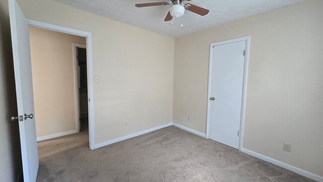 Building Photo - 6615 Keeler Dr