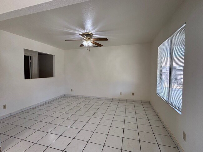 Building Photo - Spacious 3 Bedroom Home for $2250!