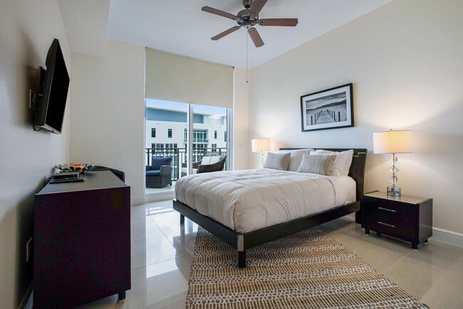 Building Photo - 3800 N Ocean Dr