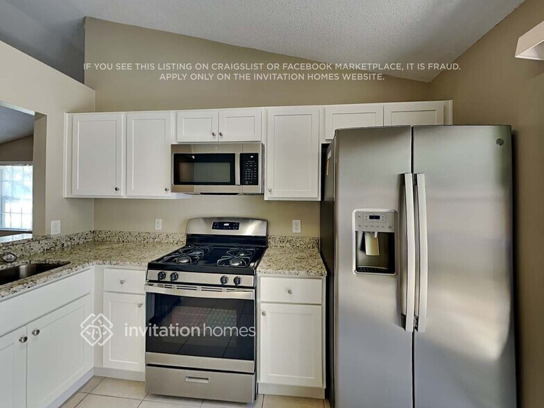 Building Photo - 2479 Sagemont Dr
