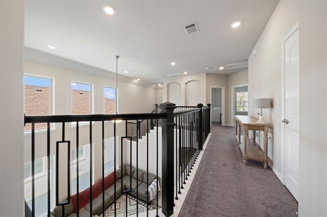 Building Photo - 2093 Almassera Dr
