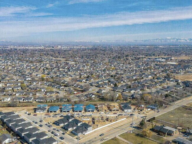 Building Photo - 83 S Drifter Loop