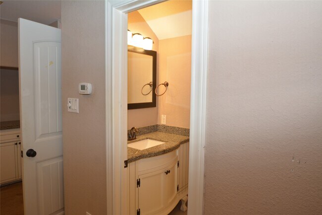 Building Photo - 6510 Durango Dr