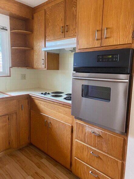 Building Photo - 714 Pine St