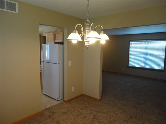 Building Photo - 15042 Rockdale Rd