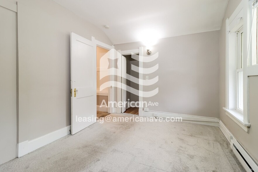 Building Photo - 617 Toronto Ave