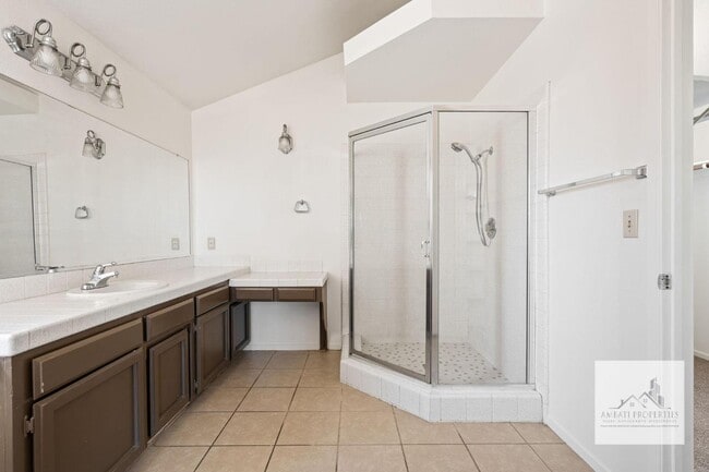 Building Photo - 8840 N Barton Ave