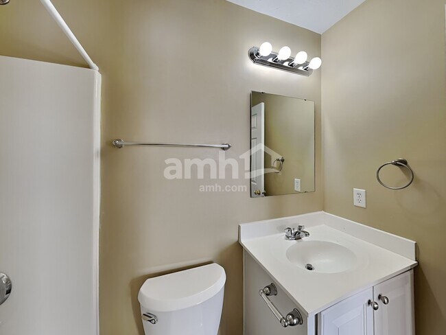 Building Photo - 5490 Appaloosa Cir