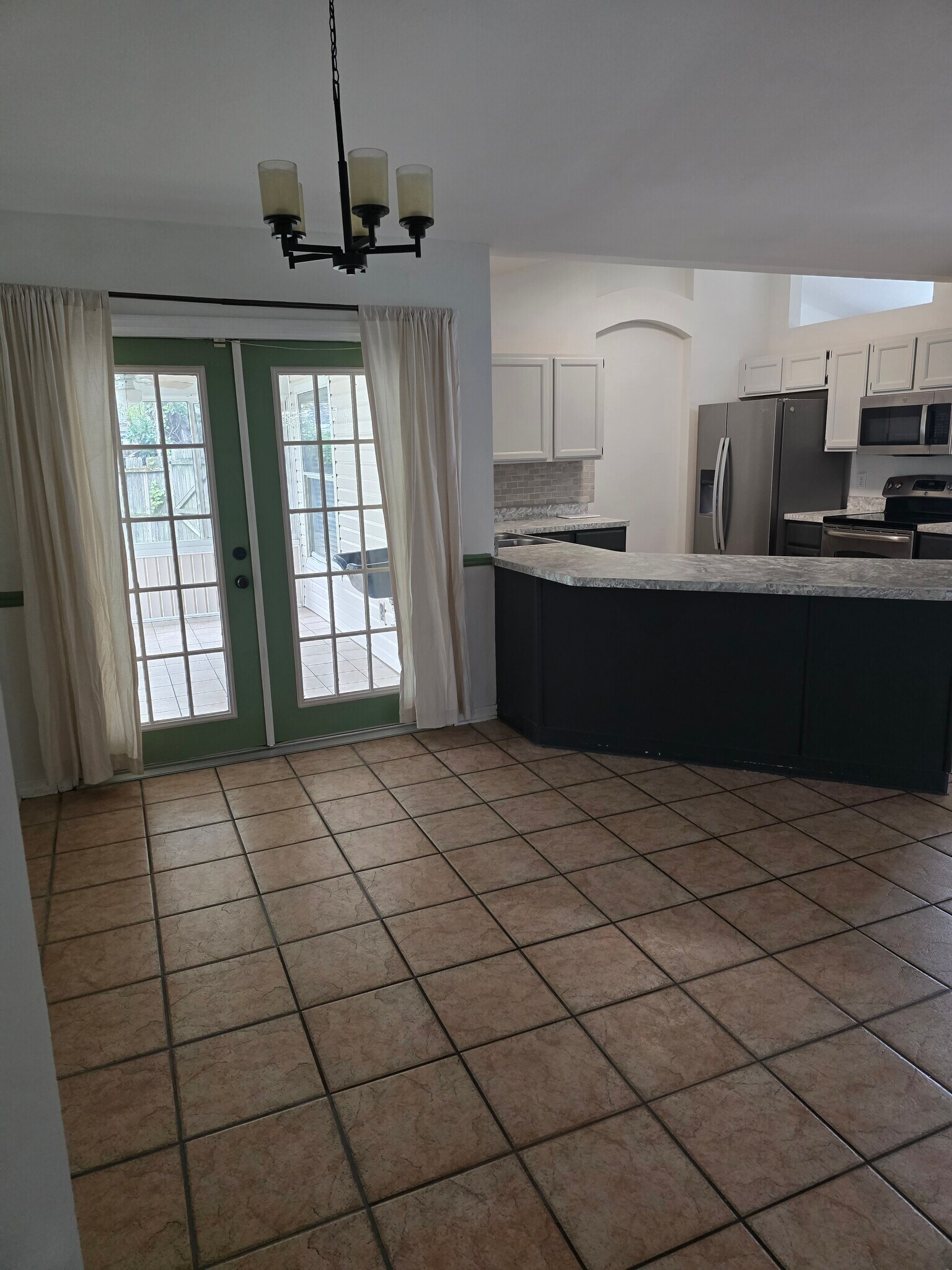 Breakfast Nook - 2169 Saint Martins Dr W