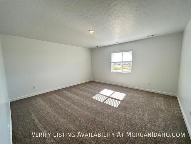 Building Photo - 8205 W Grey Alder Dr