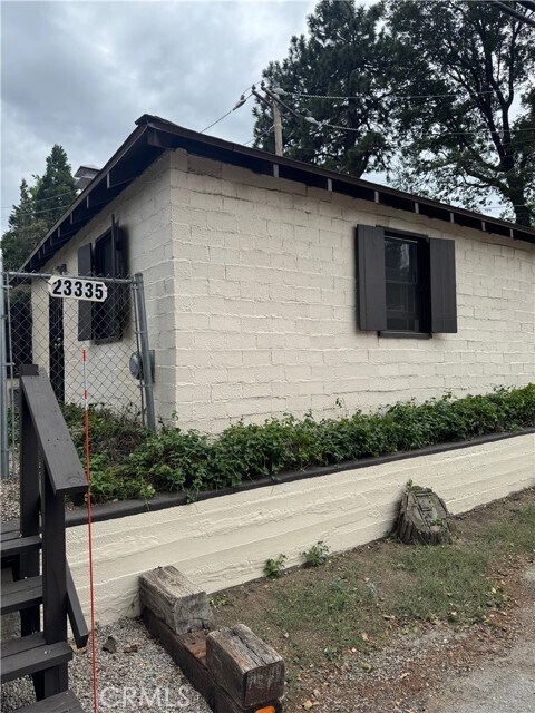 Building Photo - 23335 Crestline Rd