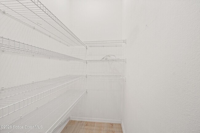 Building Photo - 2467 Deercroft Dr