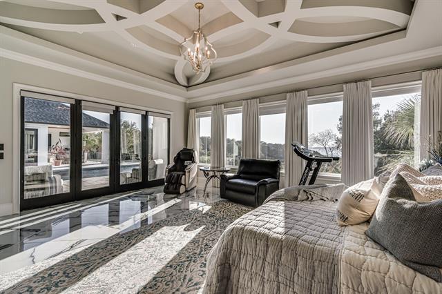 Building Photo - 10039 Crestridge Dr