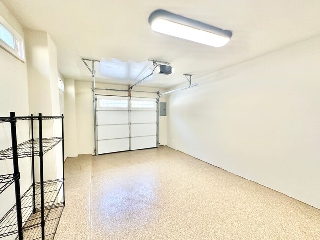 Building Photo - Stunning Top to Bottom, Inside & Out Remodel Job on this Rental Home, Minutes to Fallbrook or Bon...