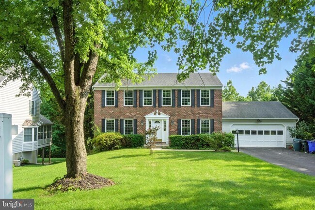 Building Photo - 4739 Bates Dr
