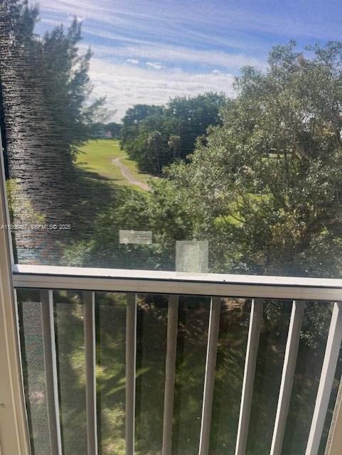 Building Photo - 3200 N Palm Aire Dr