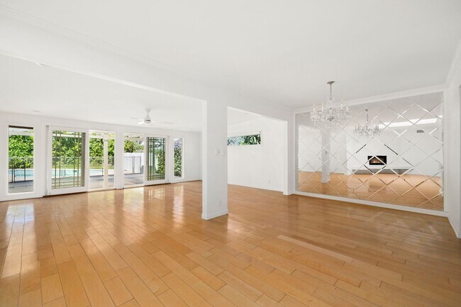 Building Photo - Renovated Tarzana Pool Home Near Ventura Boulevard