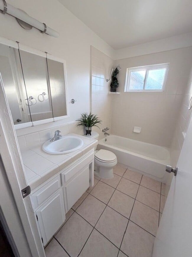 Building Photo - 5212 Thyme Ln