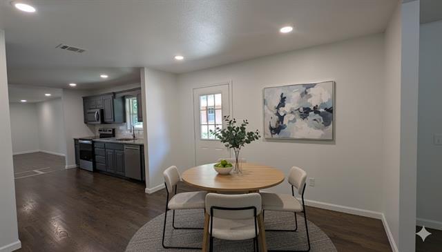 Building Photo - 1406 Eastus Dr