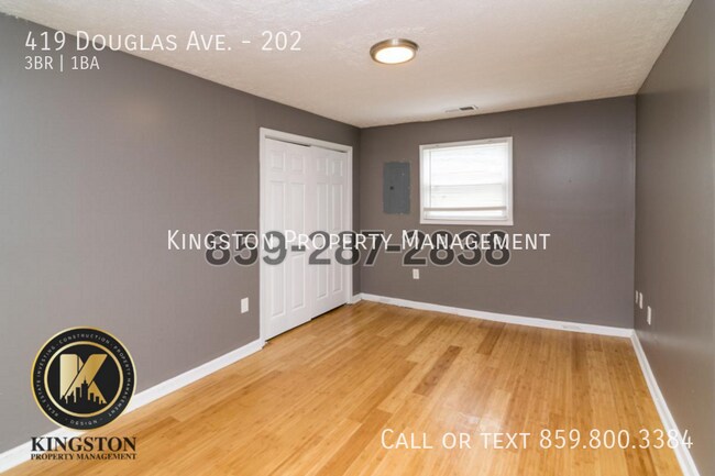 Building Photo - 419 Douglas Ave