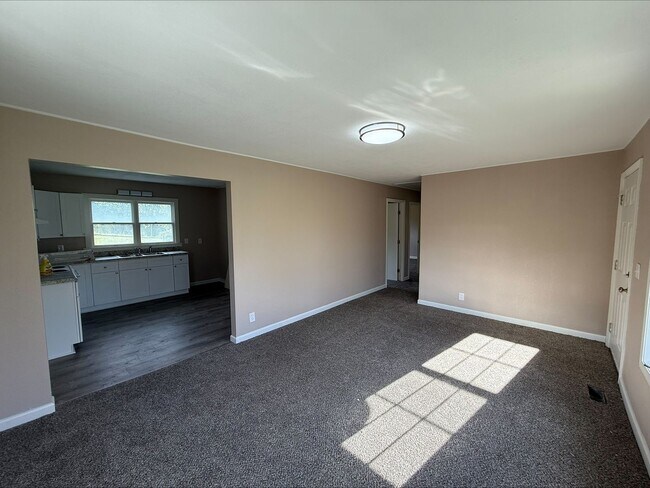 Building Photo - 1323 Harrell St