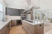 Building Photo - 4959 Lexington Ct
