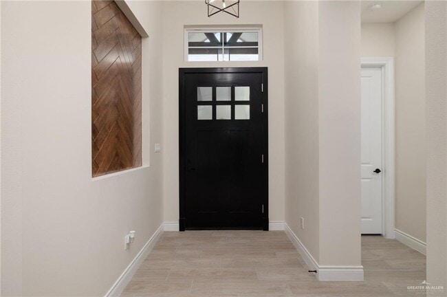 Building Photo - 22 Linva Ave