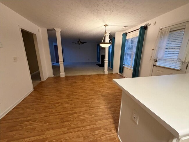 Building Photo - 6906 Wynmeadow Dr