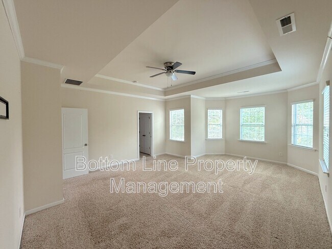 Building Photo - 10652 Sky Chase Ave NW