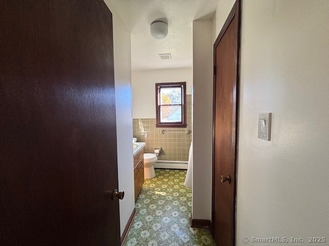 Building Photo - 111 Parkview Ave